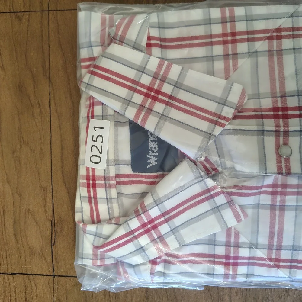 Wrangler Western Shirt Men Medium White Red Plaid Pearl Snap Short Sleeve Cotton